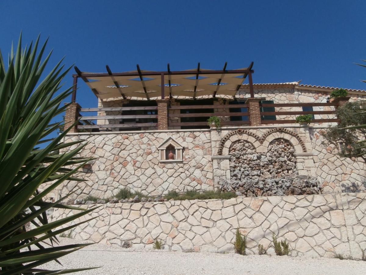 Villa Esperia Kampi  Luaran gambar